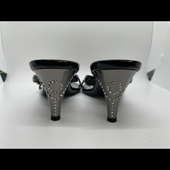 Sandals - Picture 4 of 4